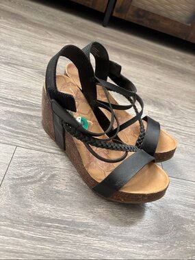 Blowfish Black Strappy Braided Wedge Sandals size 8